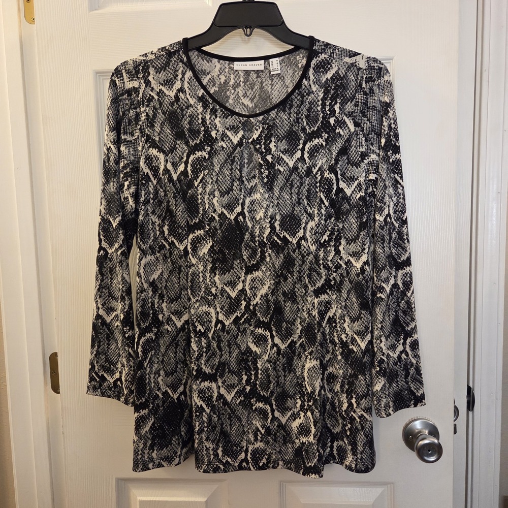 Susan Graver sz M snake print ls flowy liquid knit tunic top black/white casual